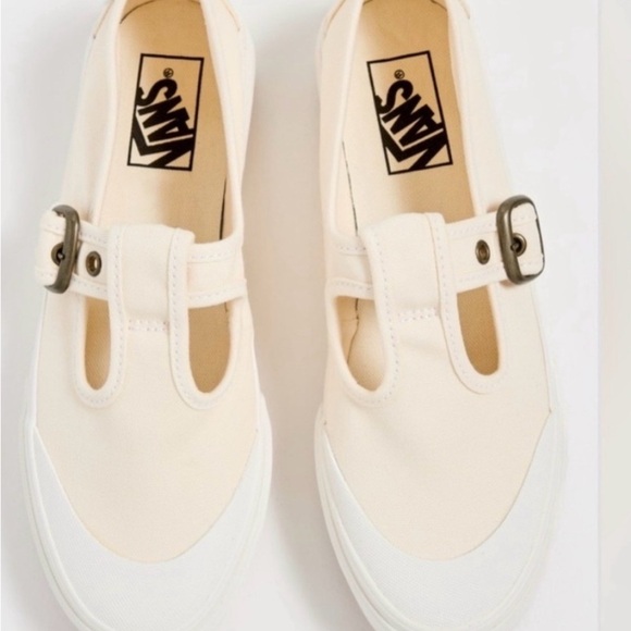 Vans Shoes - Vans 93 Mary Jane Beige
Canvas Lug Sneakers Size 8, 10.5
NWT Buckle